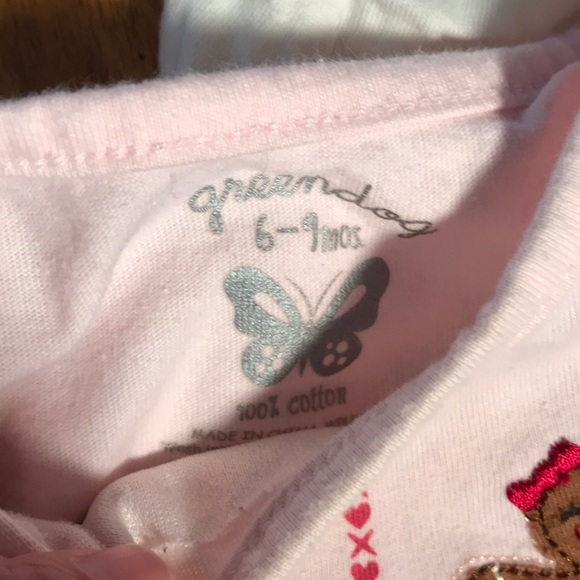 Lot of four baby’s first Christmas shirts - Picture 5 of 8